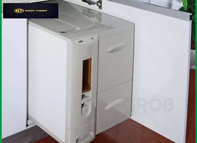 Thùng đựng gạo âm tủ RB-45